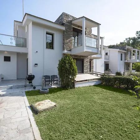 Azapiko Meggy Summer By Luxlikehome Villa